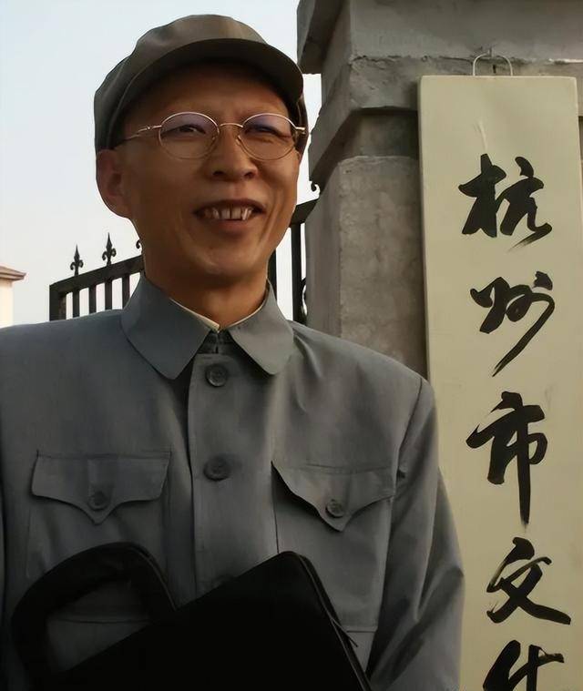 李明居士生肖运势2023视频(2025运势12生肖运势详解)