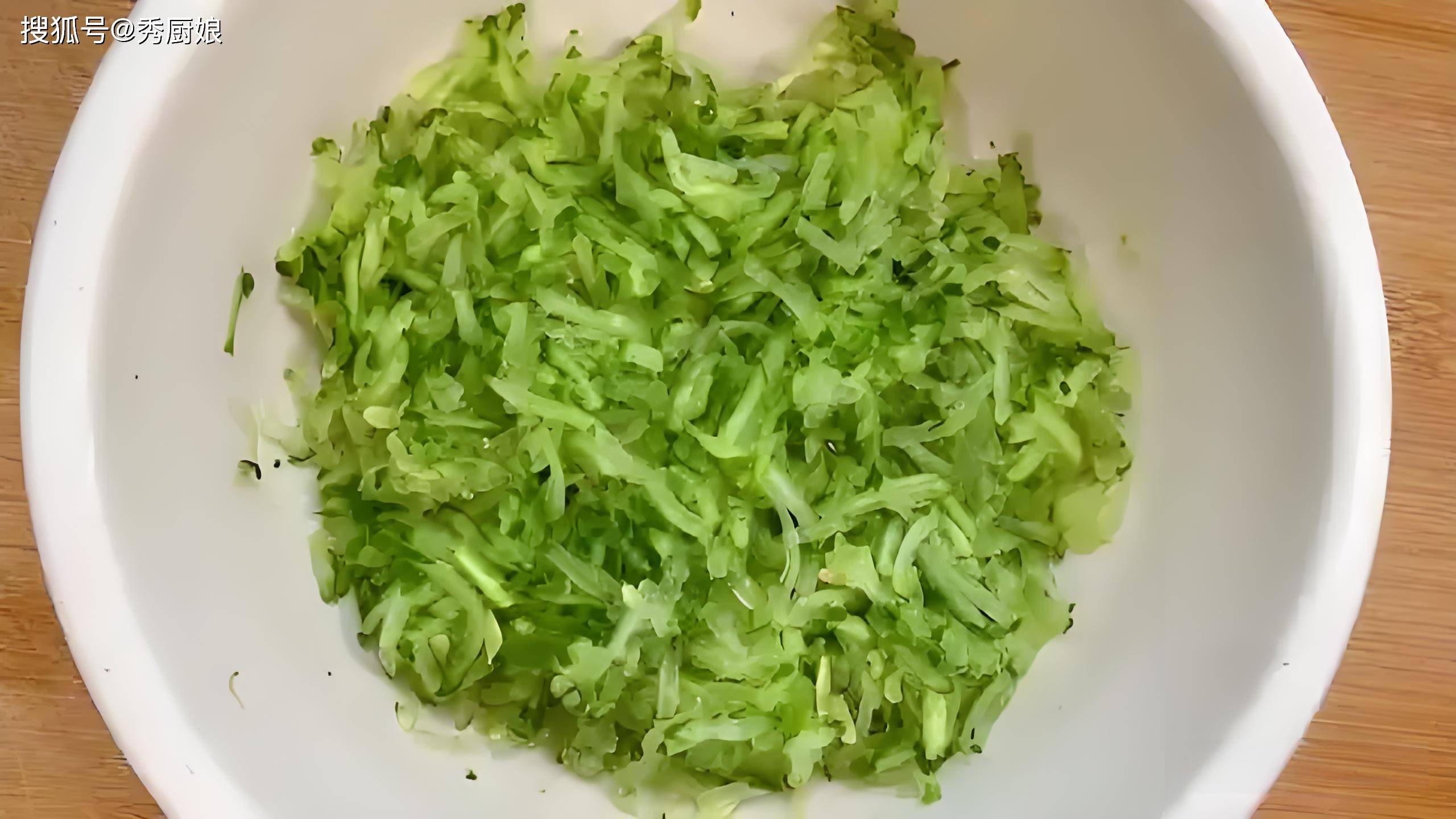 馅儿的饺子好吃__好吃的饺子肉馅怎么调好吃