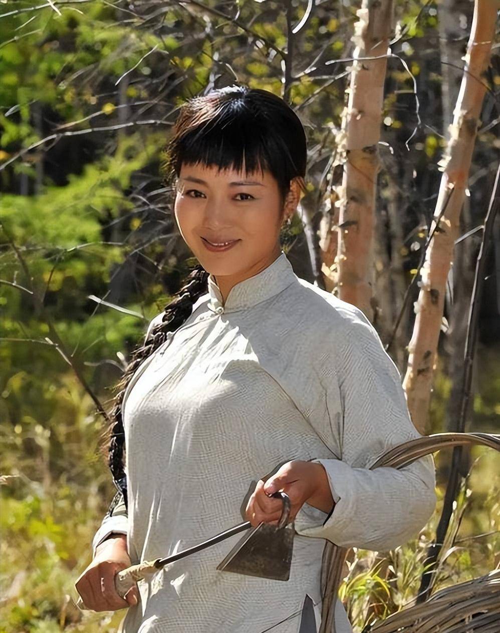 原创演员王茜华曾是风头一时的女星如今病魔缠身面貌大变