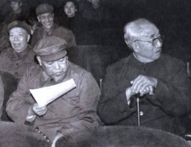 _建国后，我国只有2位首长没火葬，一个是许世友，另一个是谁？_建国后，我国只有2位首长没火葬，一个是许世友，另一个是谁？