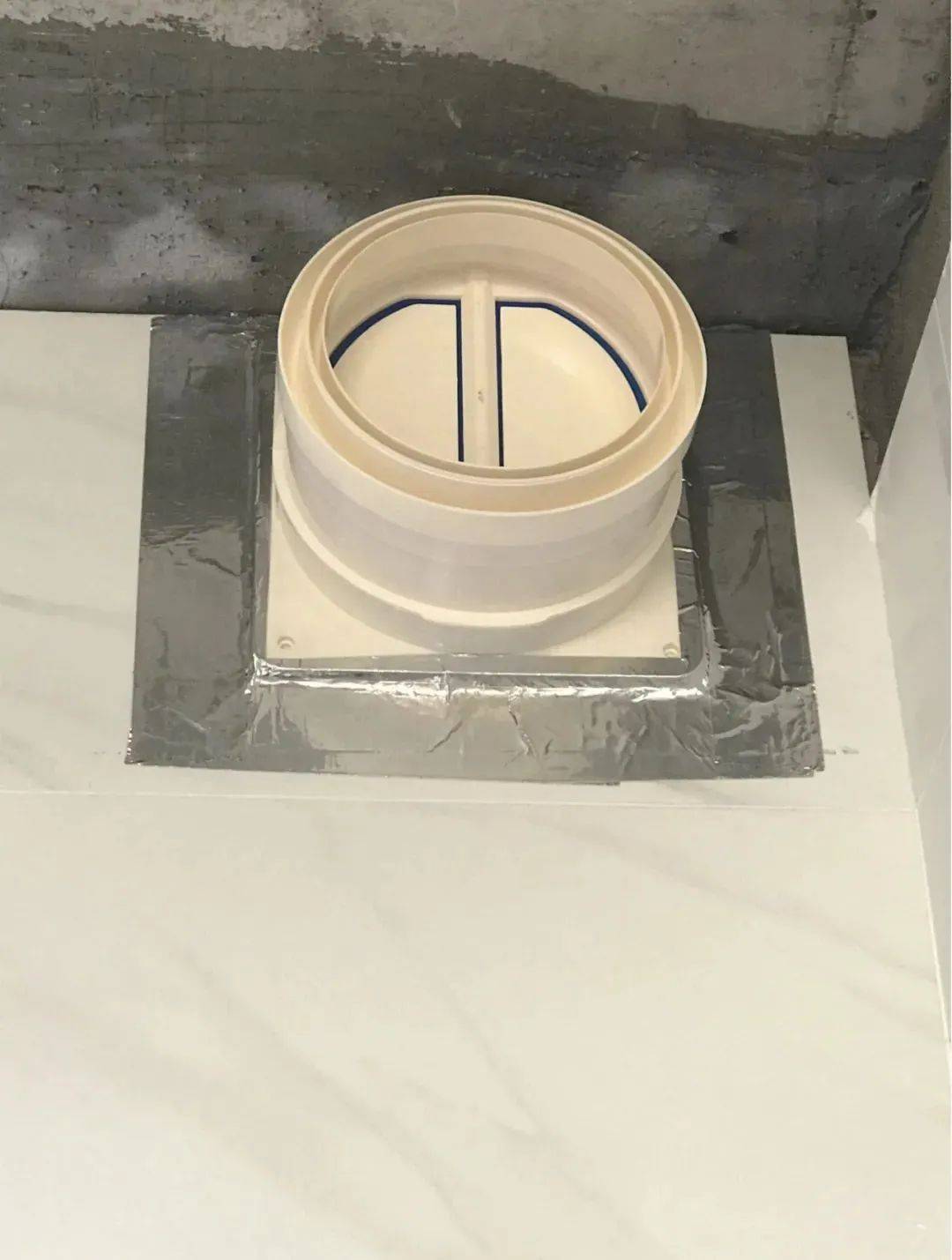 主卫阴暗发霉发臭,隔音差?只需做好这4点,让主卫好用又高级