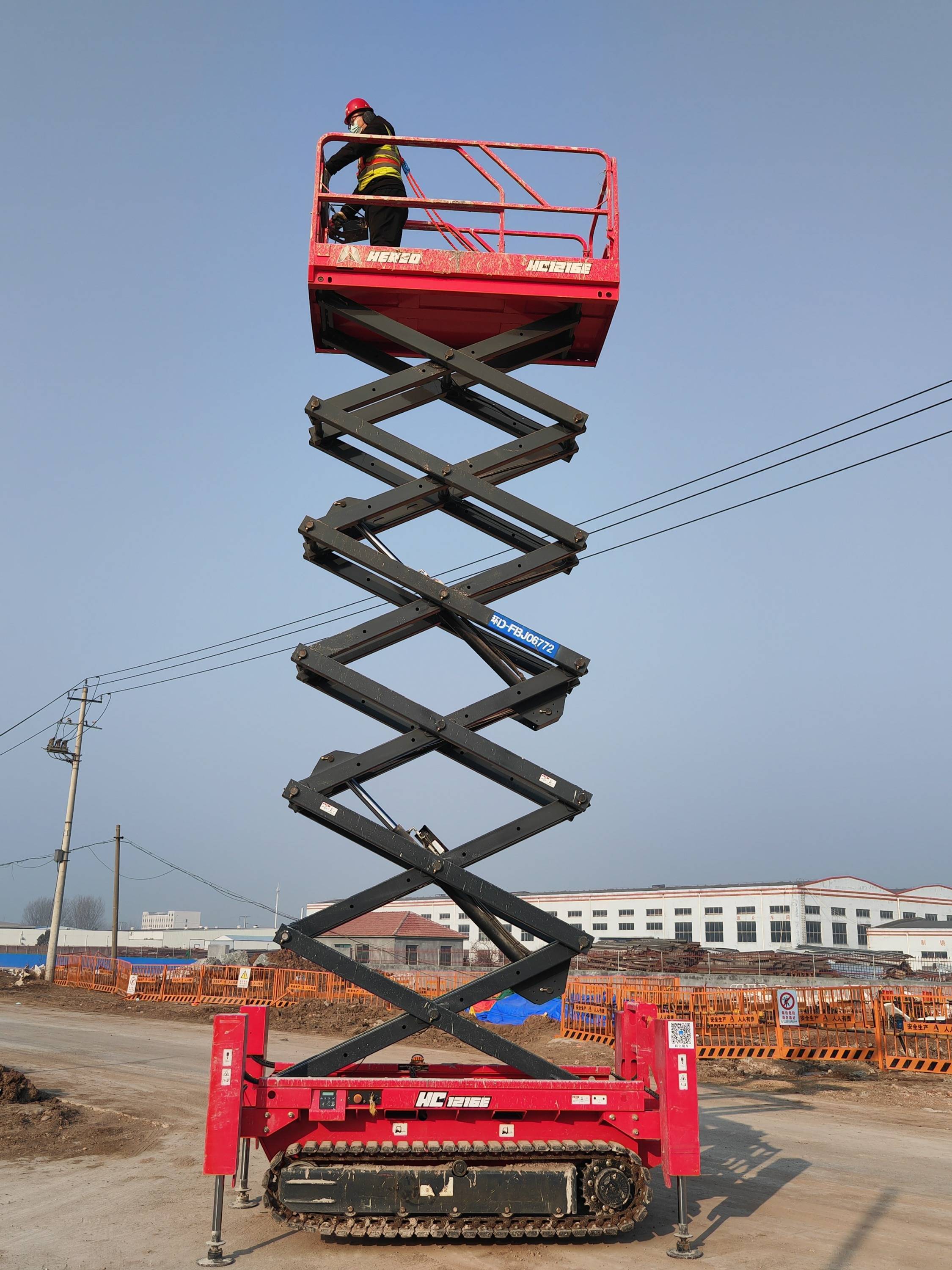越野升降机租赁