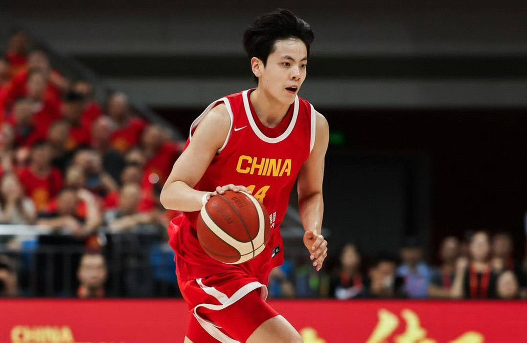 4大数据前三！中国女篮23岁新王牌蜕变：2米26张子宇绝配又帅又能打