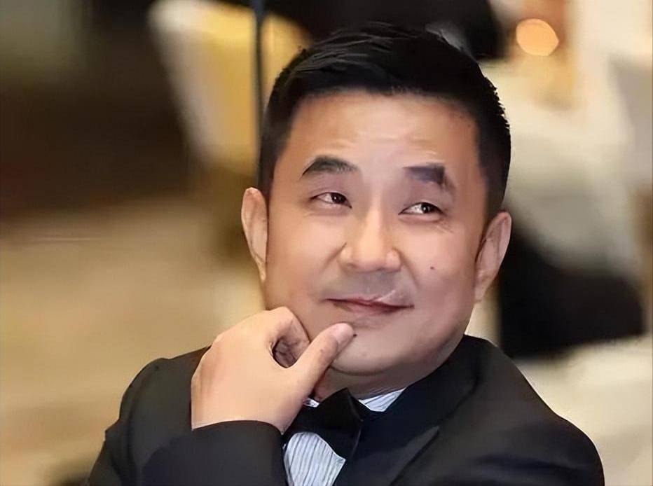 王永红:公司破产欠800亿,套61亿携女明星出逃,亲爹过世都不回