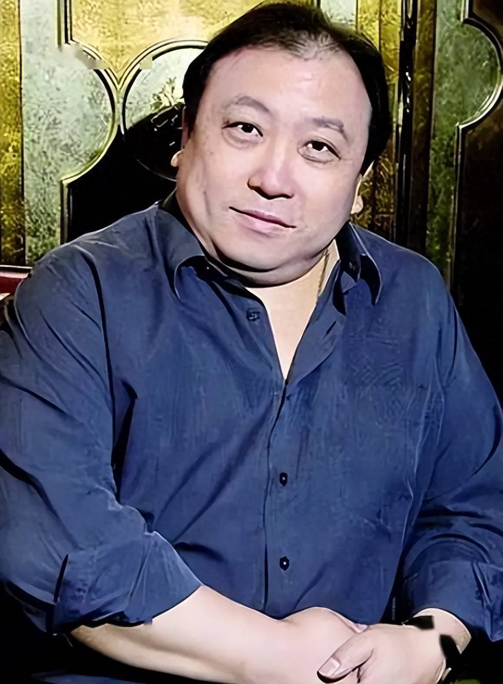 王晶被采访后再次冲上了热搜,广东网友为他发声,影响力太大了