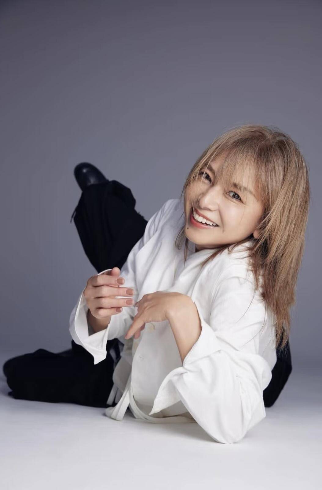 山口智子唐泽寿明结婚30年,没孩子依然恩爱如初,智子状态亮眼