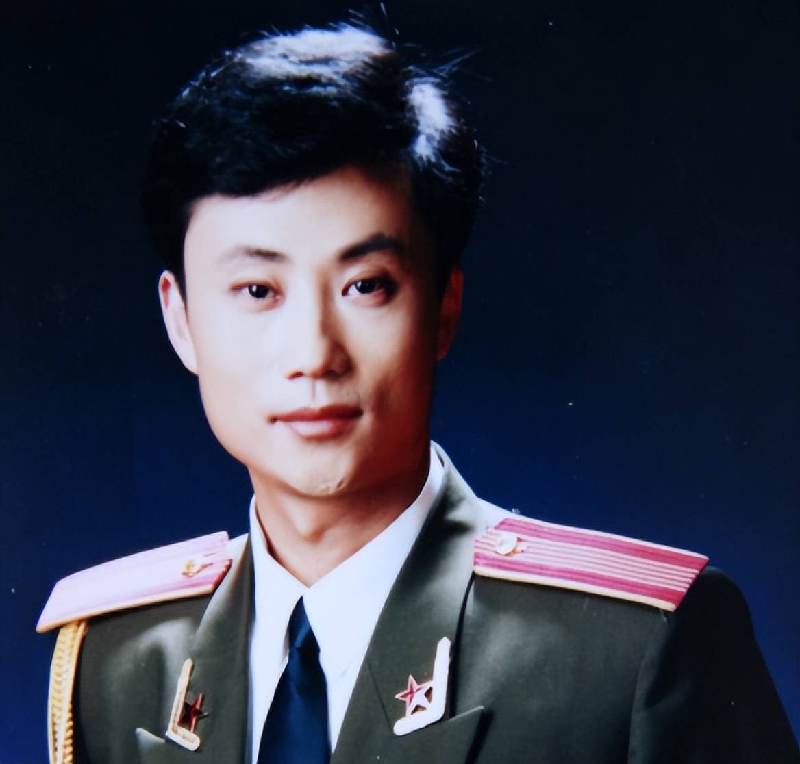 耿为华现状:与郑佳离婚十年,二婚娶农村小娇妻,55岁再当爹!