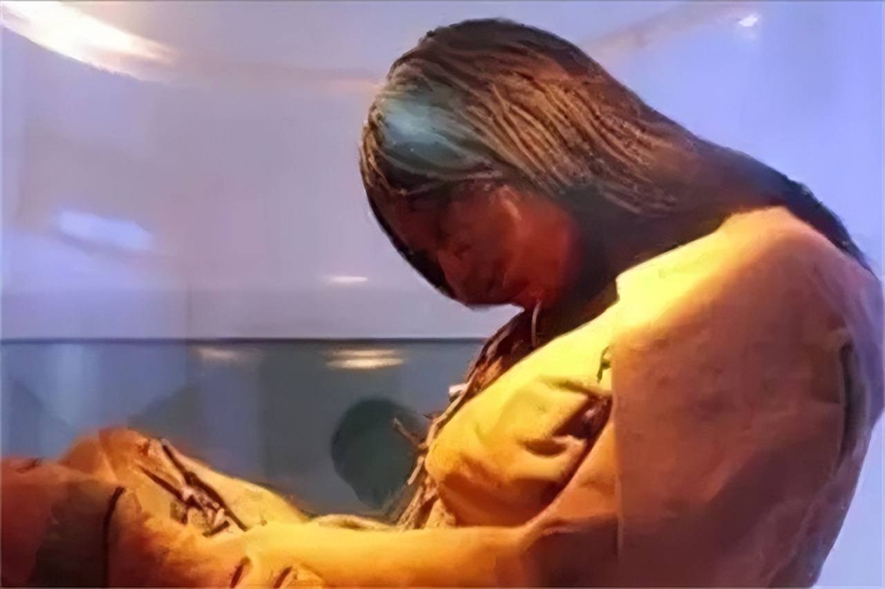 胡安妮塔作为一位皇室公主,虽然深得父王宠爱,但她最终还是成了祭品