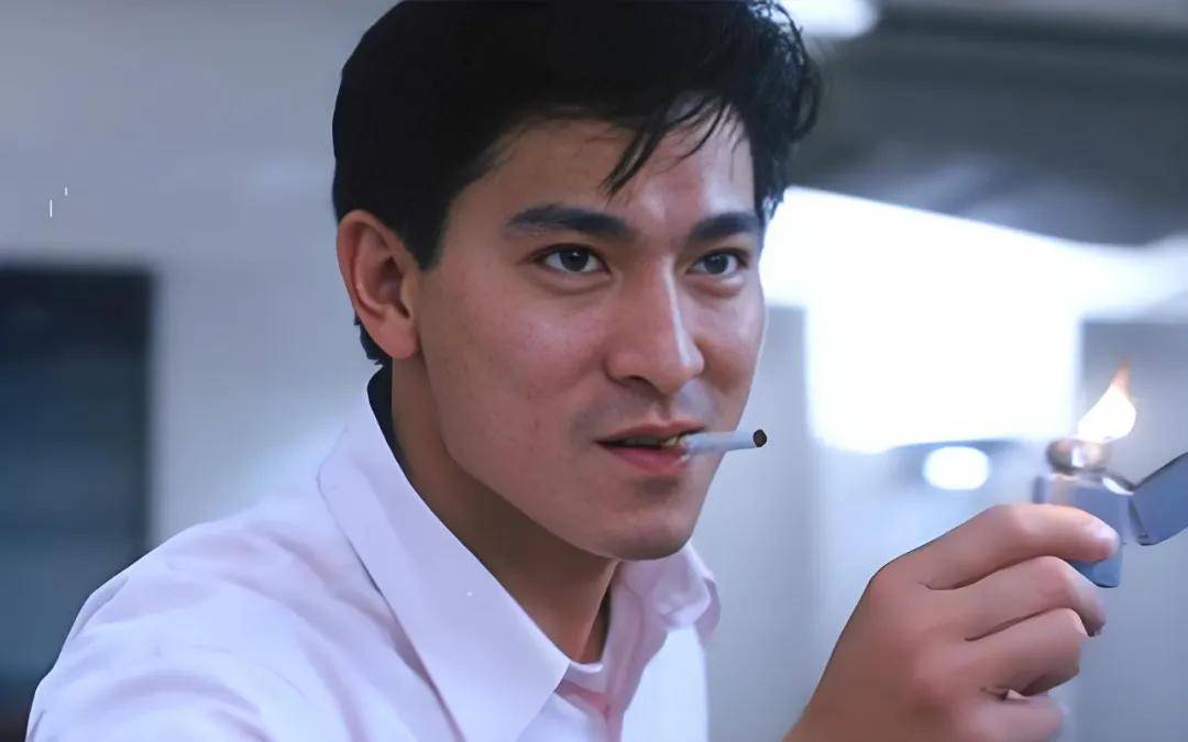 原创影星刘德华神态坚定浑身散发男人魅力演绎香港电影高光时刻