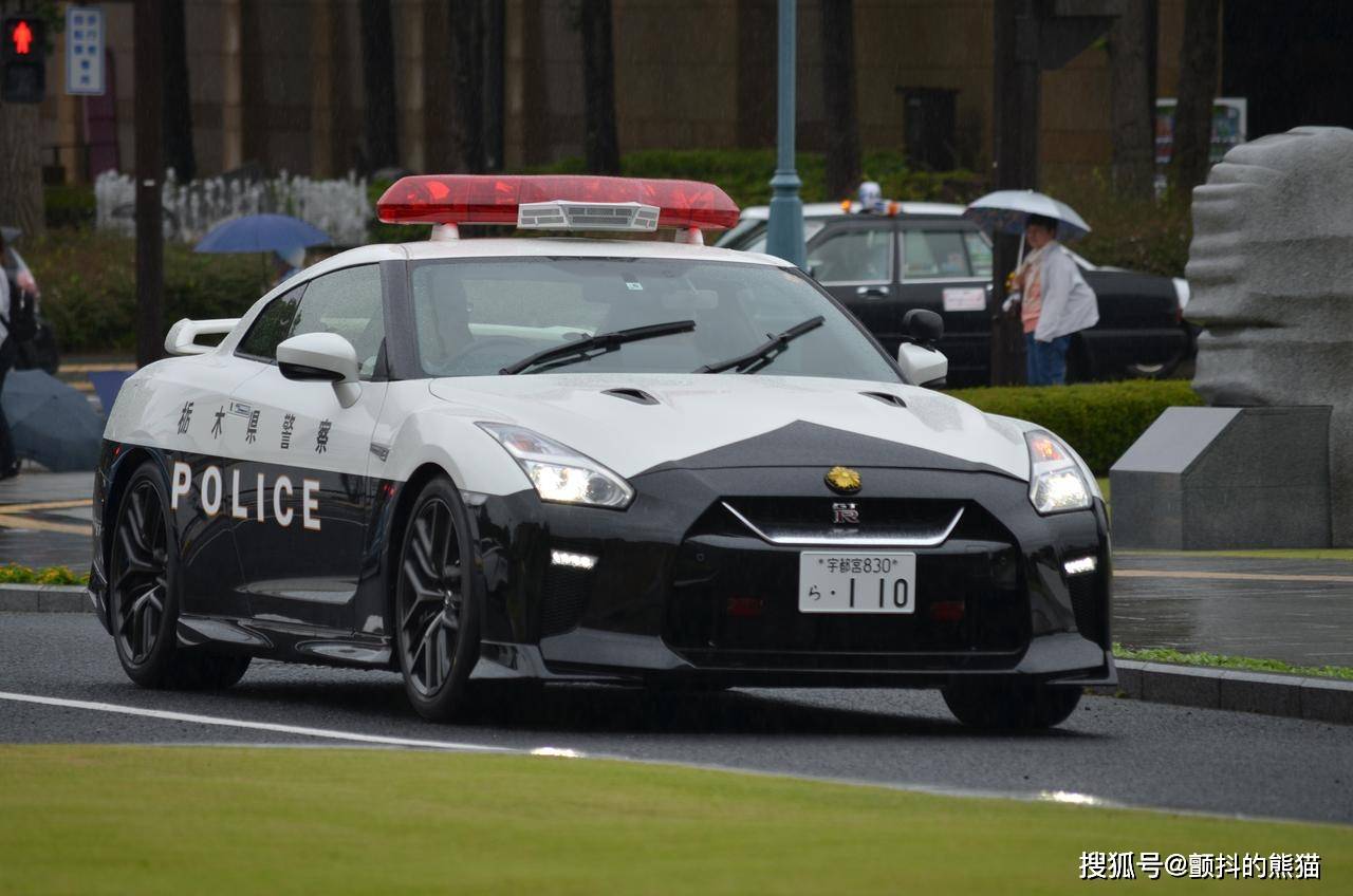 日产gtr35竟成警车,日本的"超速战警"有多强?