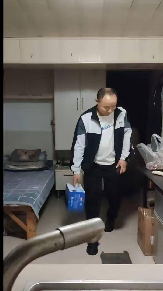 图片[9]-南京“红姐”30多个不雅视频，只有一个男子发现他是男人，吓跑了-创优资源分享网