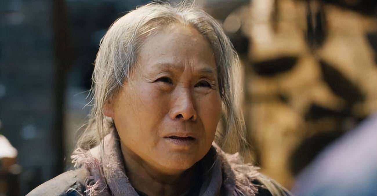 毛孩的母亲苇青:60岁追逐梦想,73岁百亿票房,儿子是她的骄傲