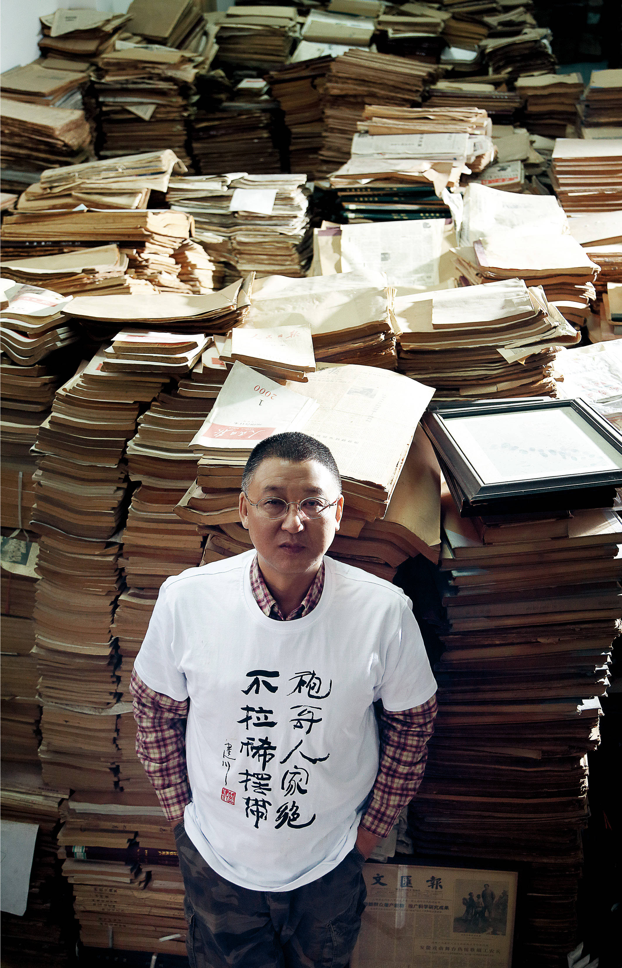 他当市长嫌工资低,辞职去"捡破烂",捡到80亿财富非要上交国家
