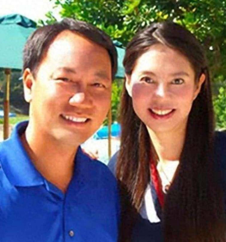 1982年,网球名将胡娜出国赛前突然失踪,一年后她竟加入了美籍