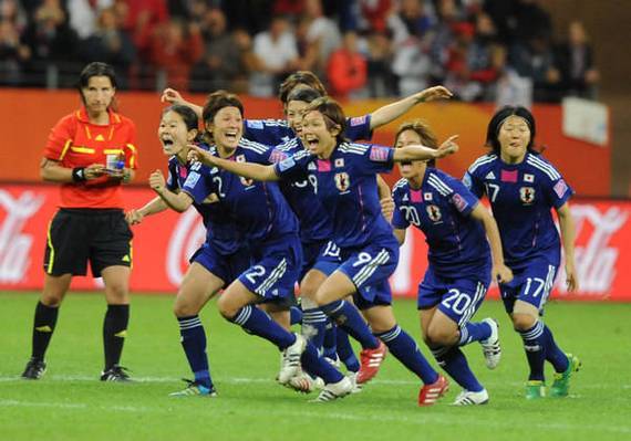 女四强赛巅峰对决：日本女足与韩国女足争夺决赛席位