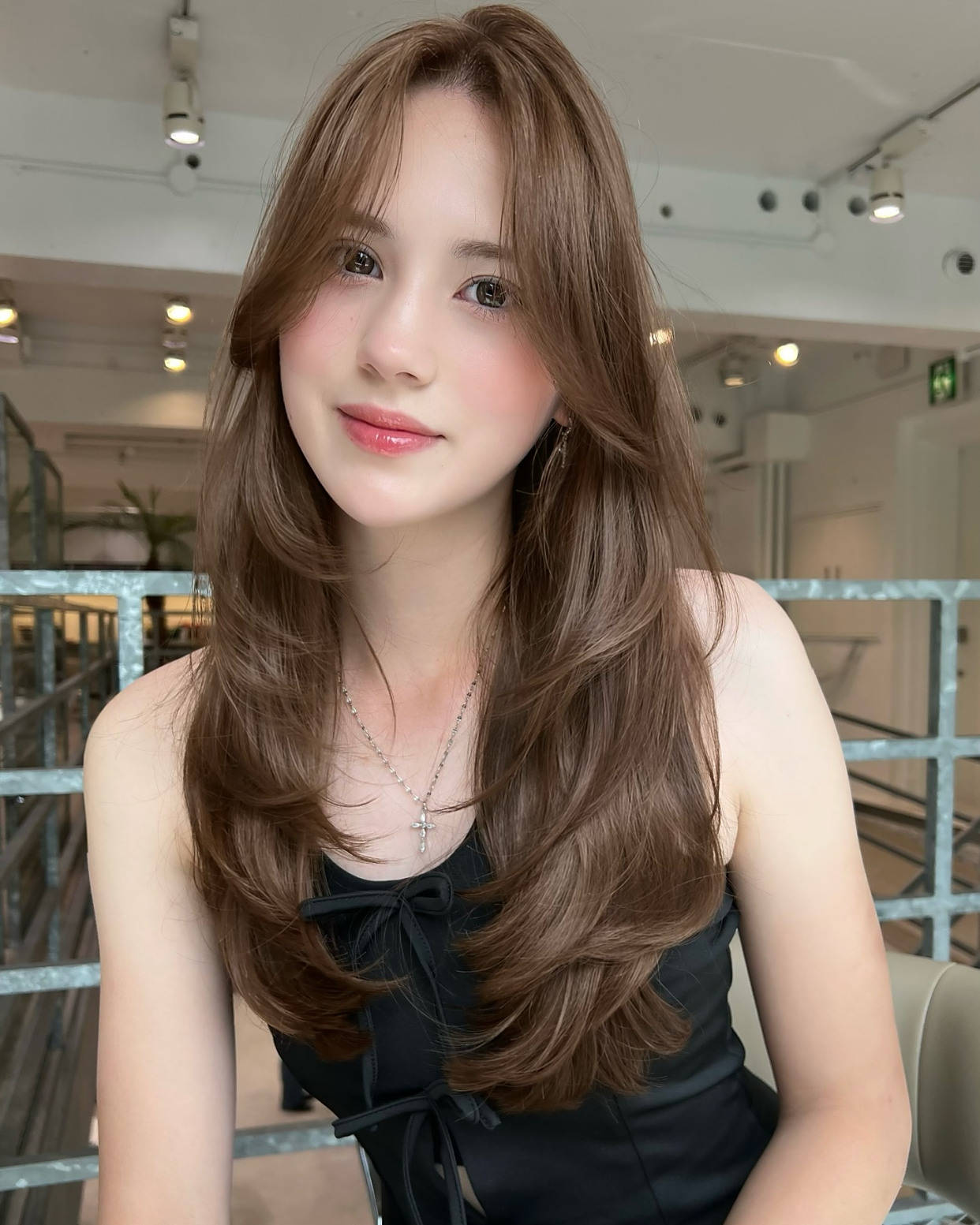 这组长发造型藏着让颜值翻倍的氛围密码