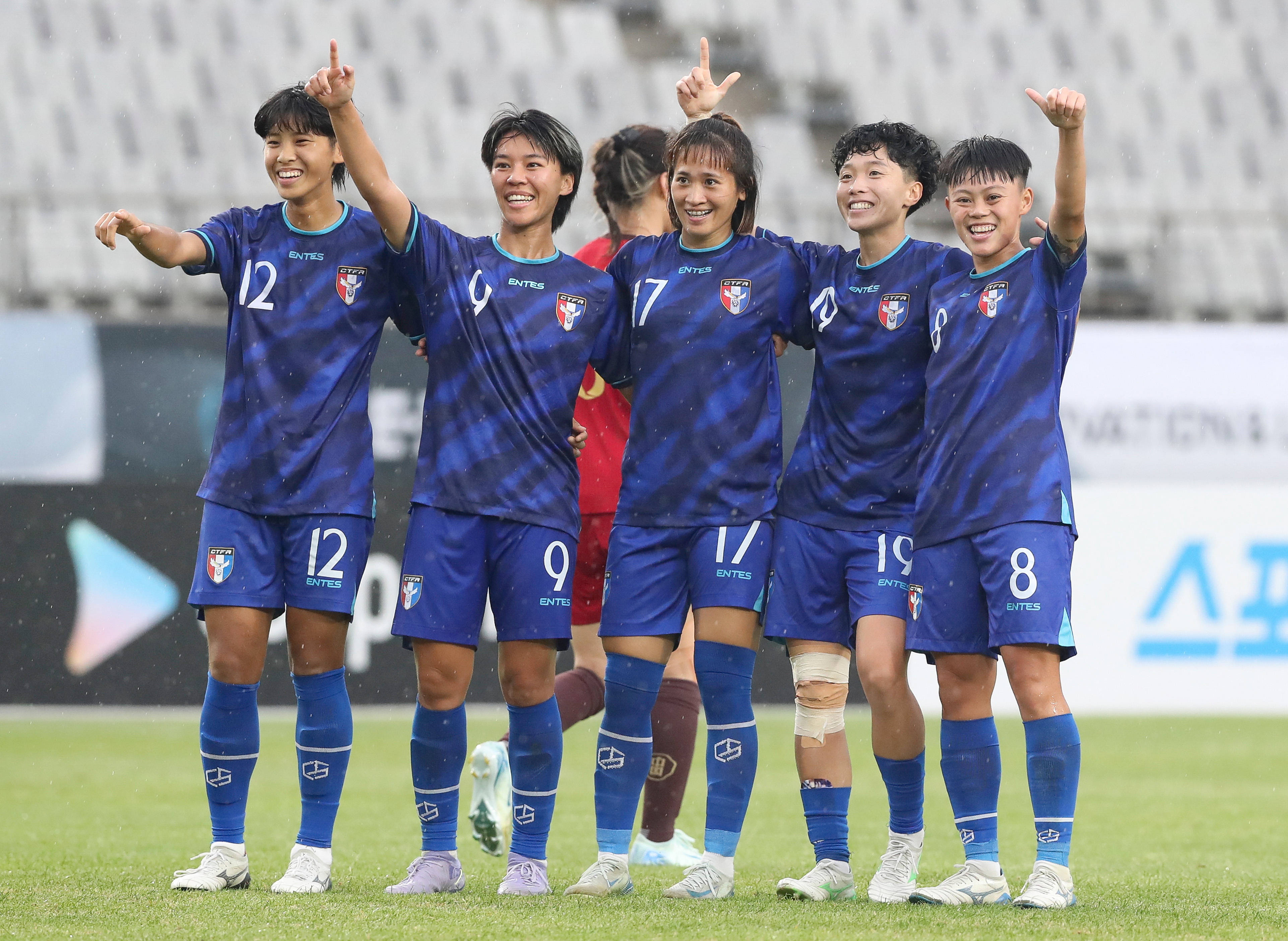 女足东亚杯四强赛：韩国女足对阵中国台北女足，实力与斗志的较量
