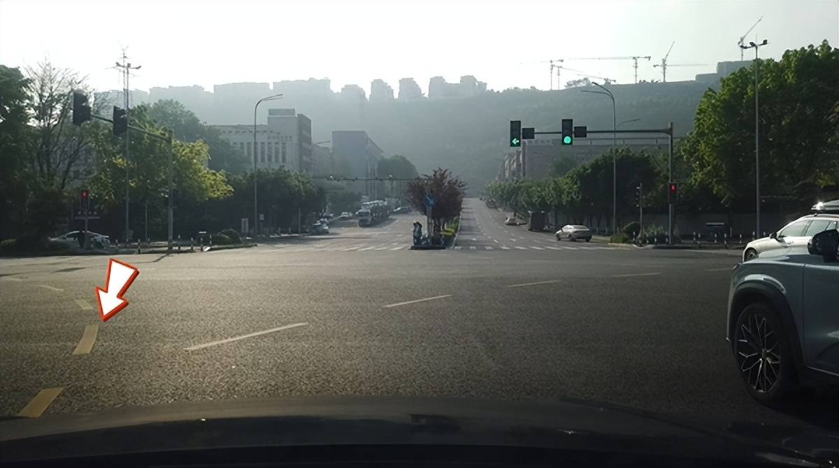 开车转弯要掌握的7个安全技巧,新手司机要重视,避免转弯事故_搜狐汽车_搜狐网