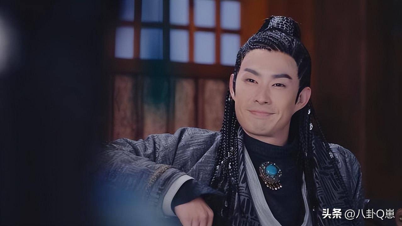 没那颜值别硬演,丑到辣眼还尬吹,观众:快收手吧
