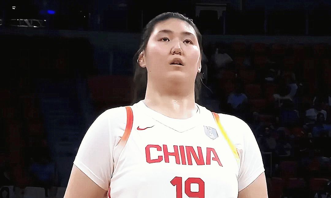 中国女篮失利背后的战术与心理博弈：宫鲁鸣的决策与韩旭的未来