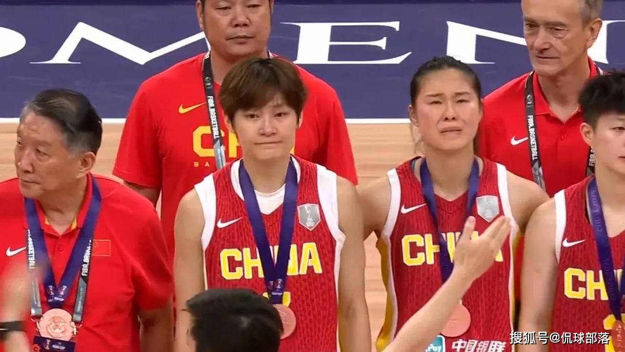 中国女篮亚洲杯大胜韩国，苏群点评未来之路
