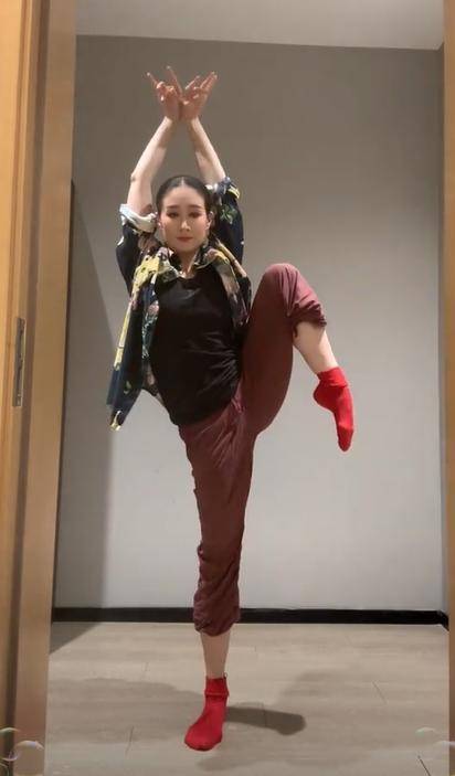 输了名气赢了自我,不和赵本山合作后,40岁王亚彬给内娱上了一课