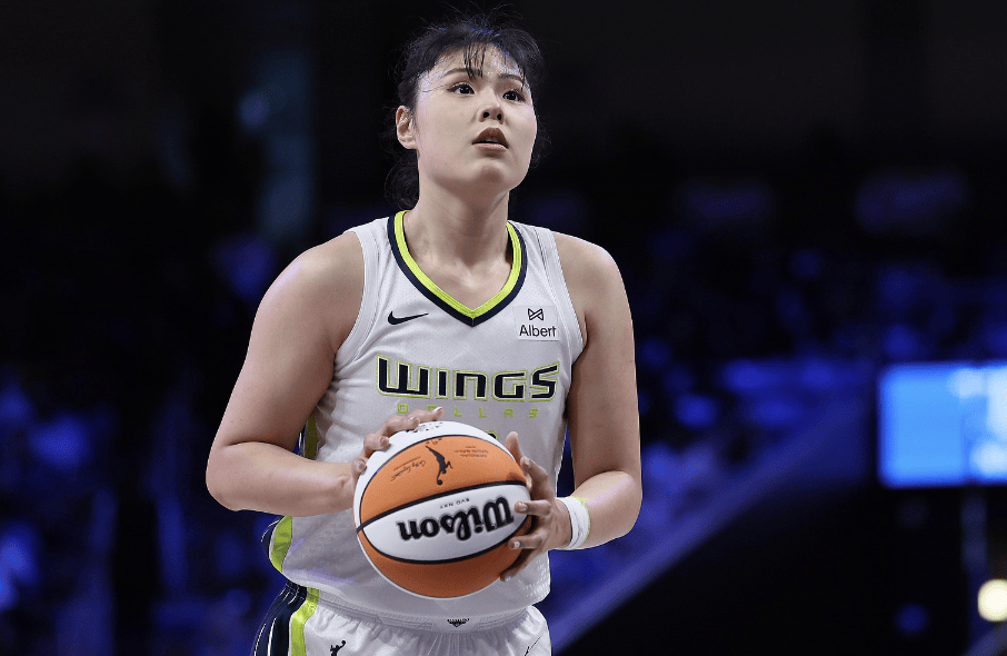 李月汝关键时刻遭弃用，达拉斯飞翼队内线失守惨败