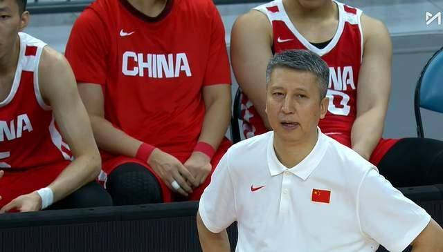 机会来了？中国男篮阵容优化，杜锋爱徒走人，山东大汉或成获利者