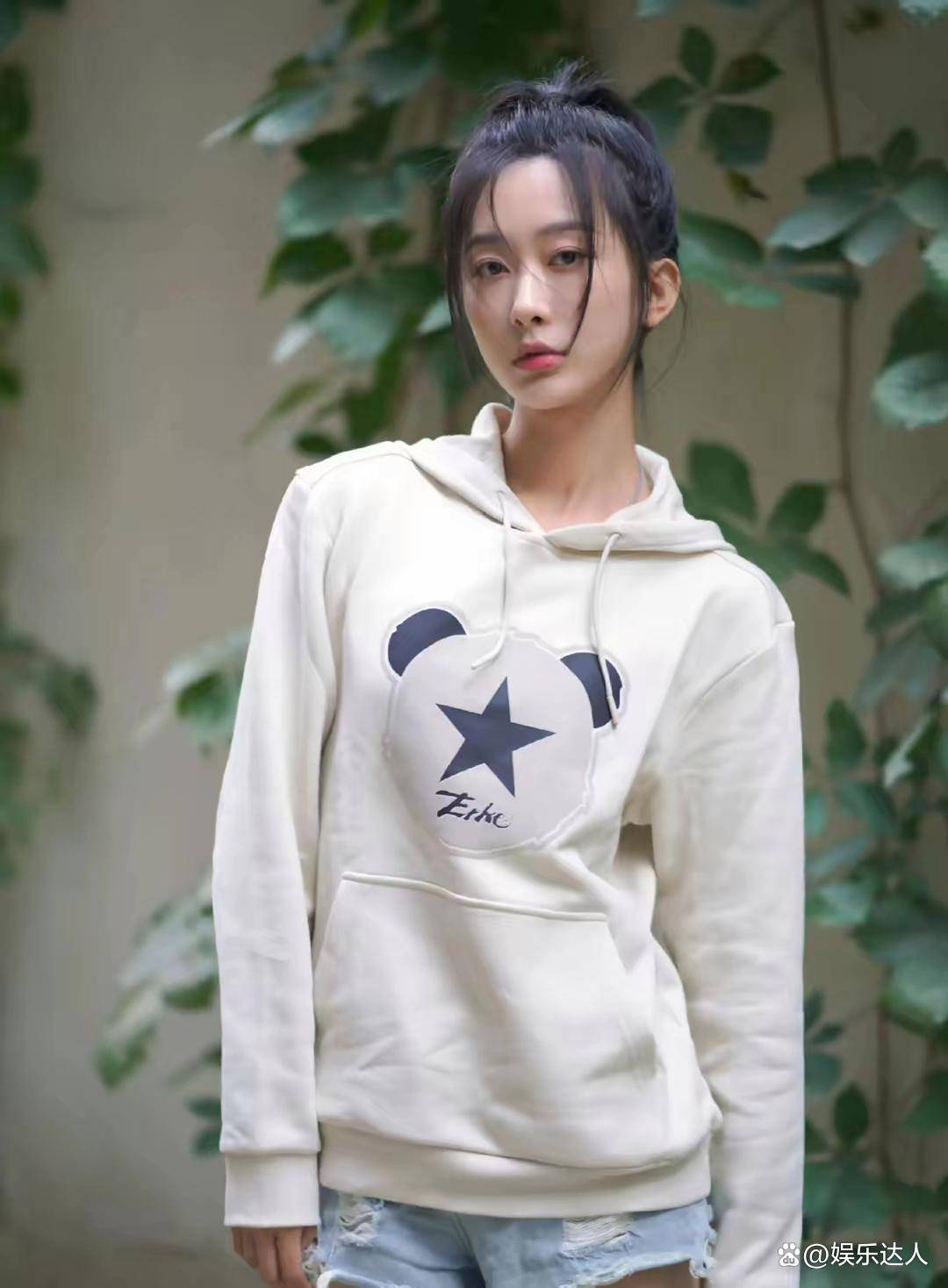 黑龙江女神迟宁宁气质美女的演艺奋斗史