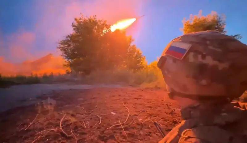 俄罗斯终于熬出头，突破红军城超出预料，俄军即将打出俄乌结局？