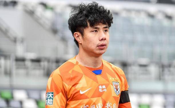 李霄鹏助力蒿俊闵重返鲁能，韩鹏期待新赛季表现