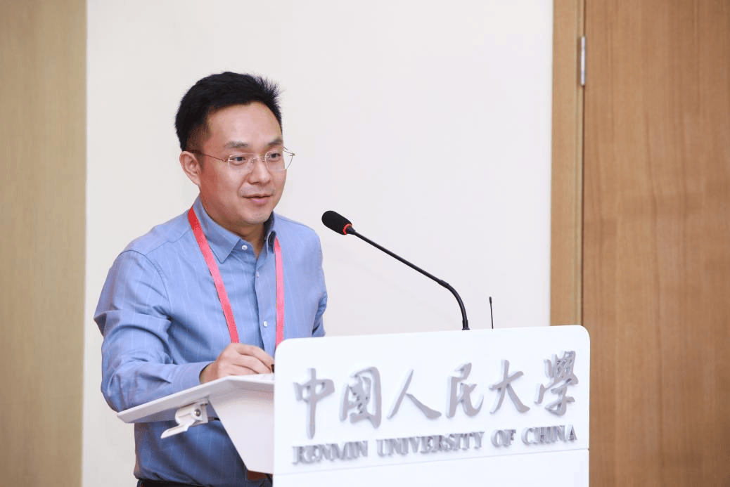 金融业大模型突破试验期，2025年将成商业化落地关键年(图2)