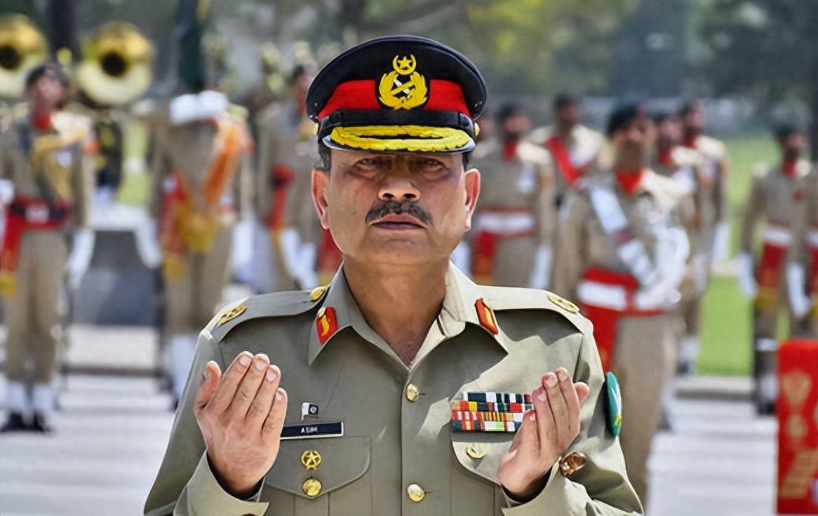 原创
            美巴秘密交易曝光：加密货币换军售，25%关税只是开始？