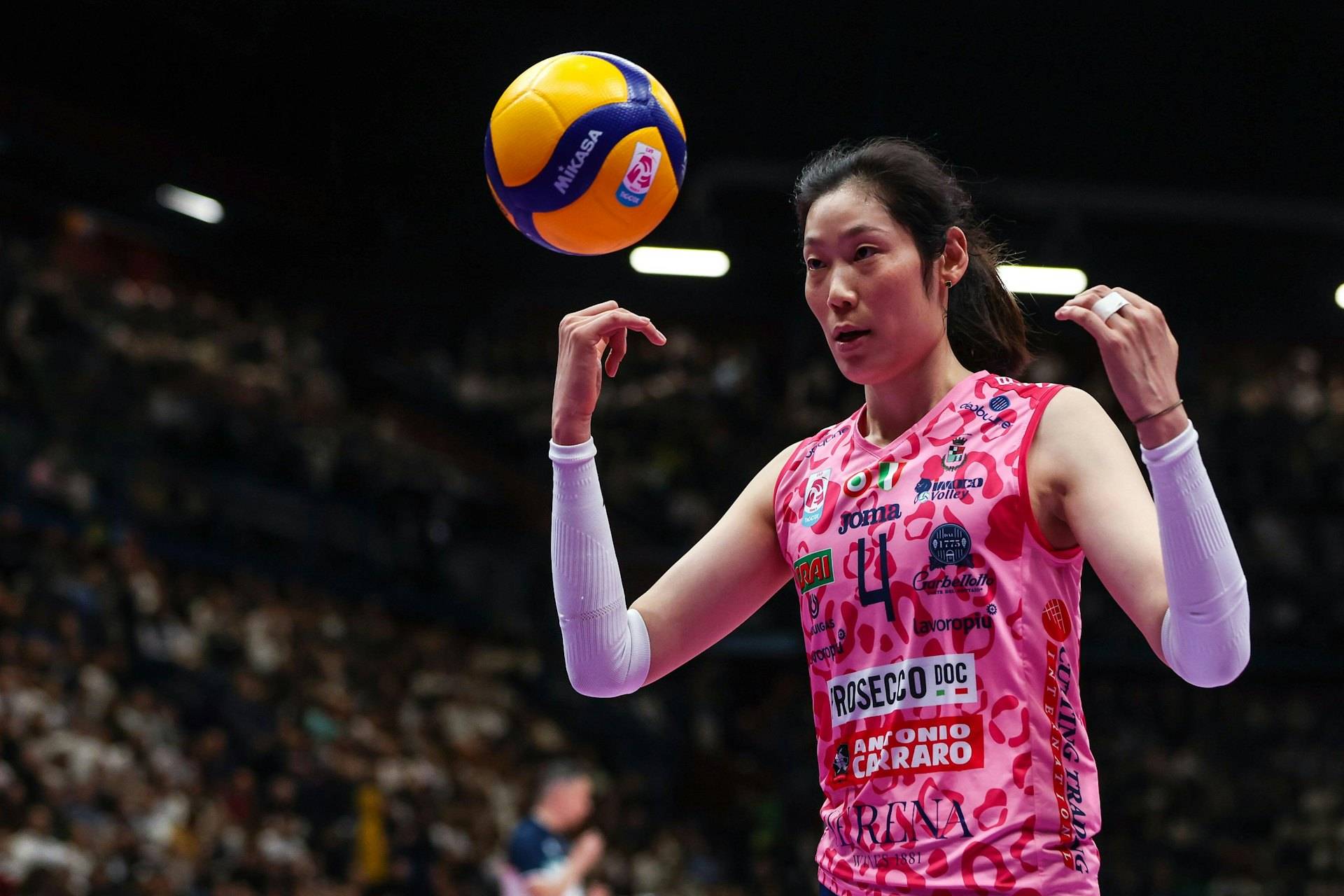 女排巨星朱婷要打2025全运会,科内利亚诺放行只是"例行公事"