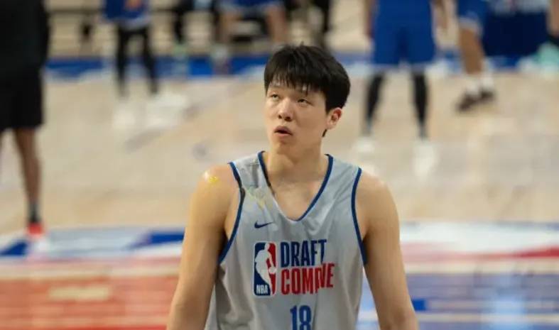 男篮亚洲杯开门红，杨瀚森不出战，中国男篮赢了当下，更赢了未来