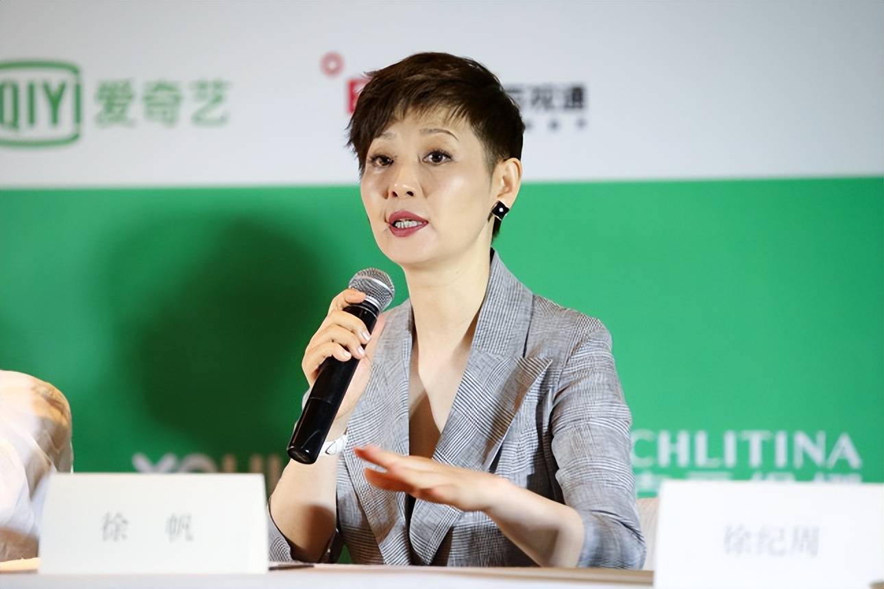 徐帆和冯小刚离婚了?隐瞒26年后徐帆说出真相,冯小刚有苦难言