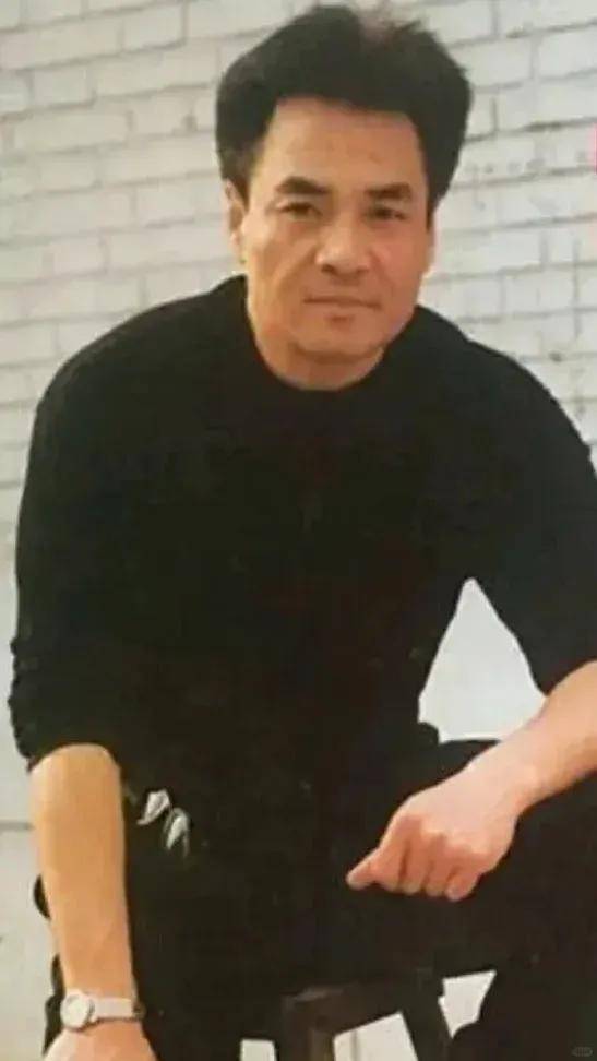 尤勇智:被许晴抛弃,38岁娶小10岁娇妻成宠妻狂魔,至今无儿无女