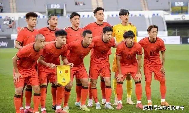 国足选帅倒计时！新部长+克瑞斯组合，10月热身赛见真章！