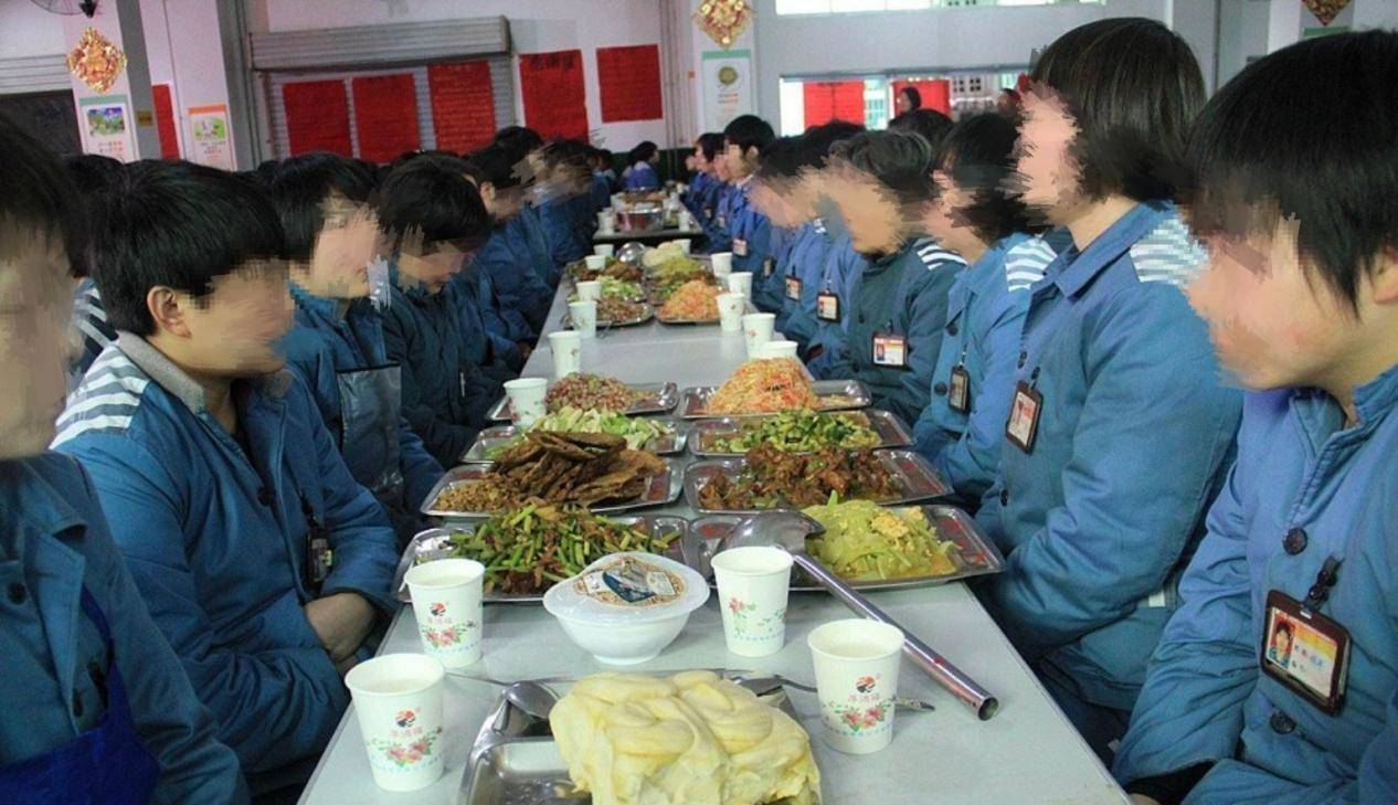 在监狱吃饭,你不知道的规矩要求