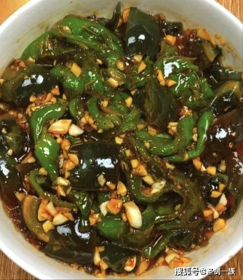 立秋后天气转凉空气干燥，这8道养肺菜做法