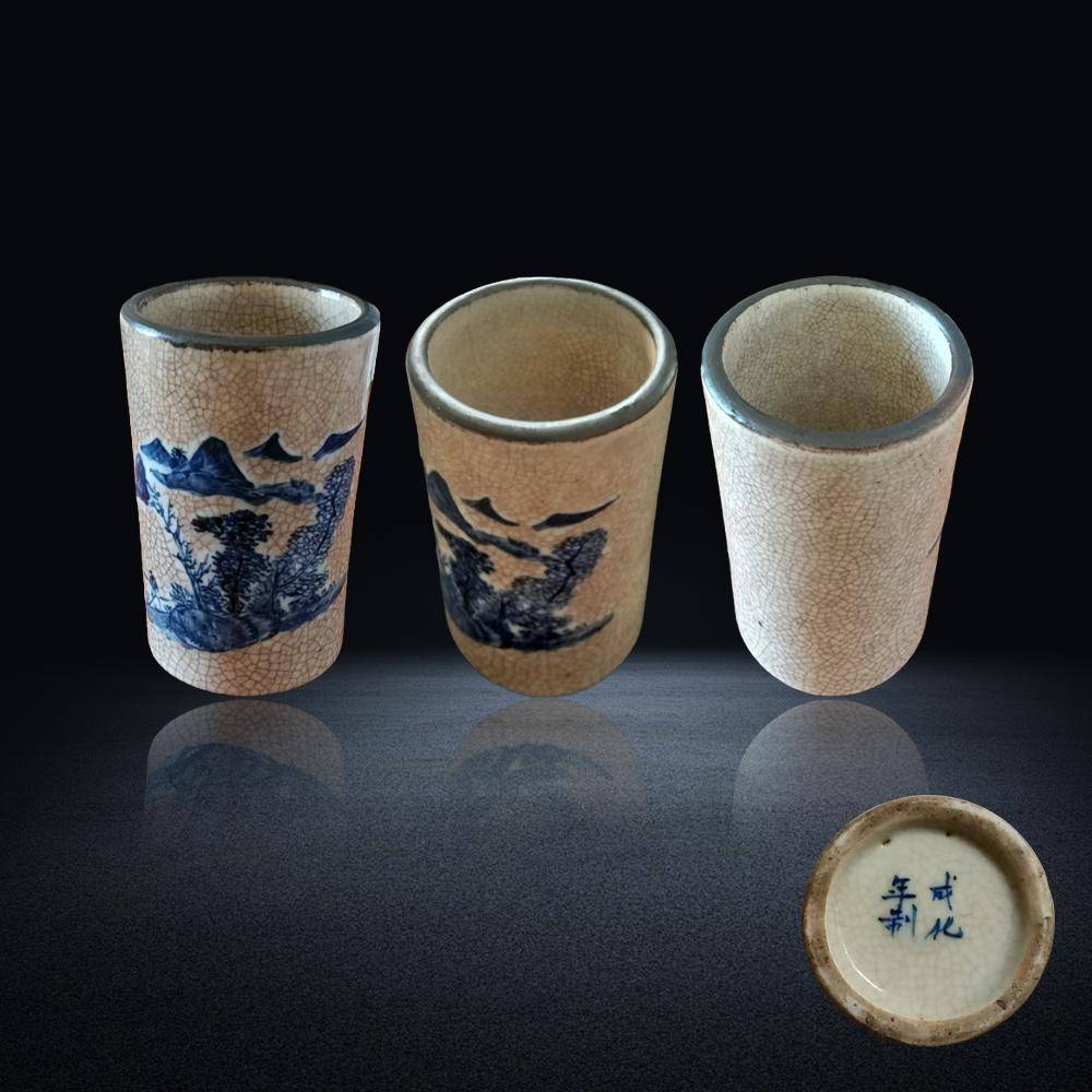 成化年制哥釉青花山水纹笔筒:文房雅藏,瓷韵千年寄