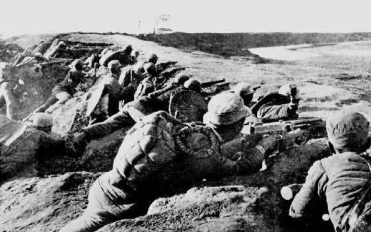 辽沈战役中,著名的"黑山阻击战"是哪个纵队打的?司令员是谁