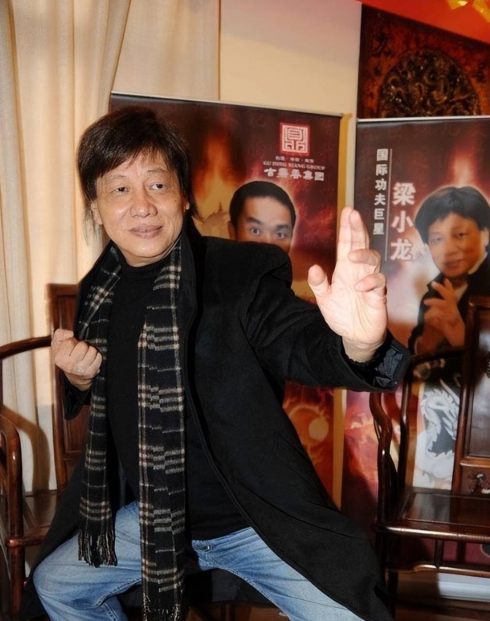 从"火云邪神"到票房六百,人情冷暖在梁小龙身上体现的淋漓尽致