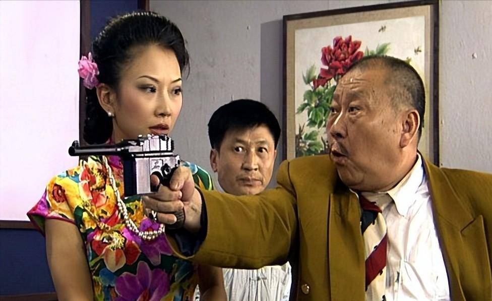 "韩师奶"董潼:广东人心中的美丽师奶,现在全家远赴国外定居