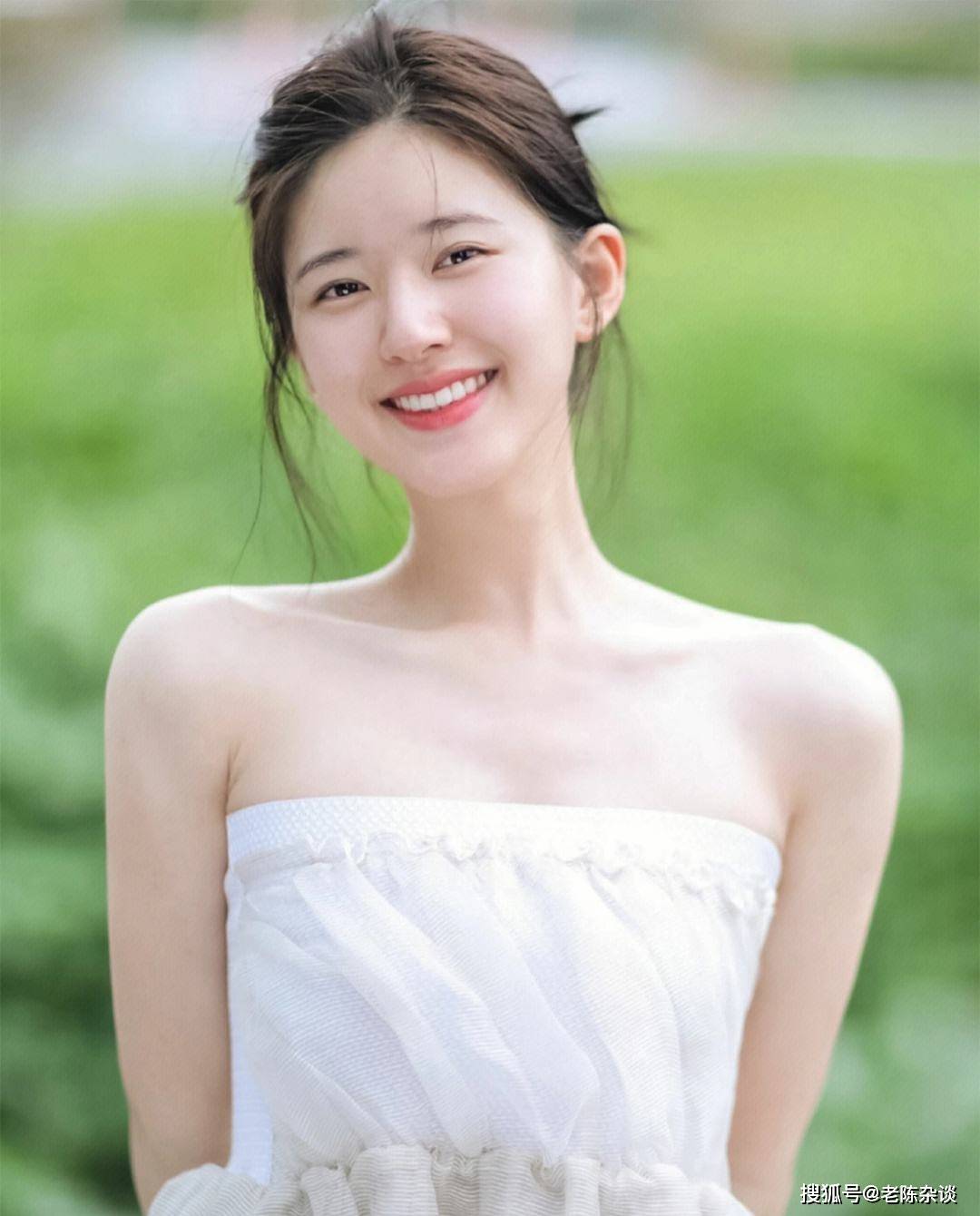 好身材一览无遗!25岁赵露思写真赏