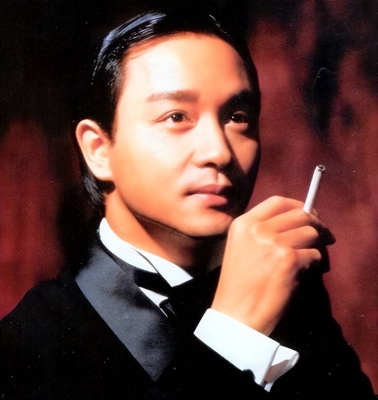 20年后才知道,张国荣悲剧人生的关键,不是挚爱唐生也不是抑郁症