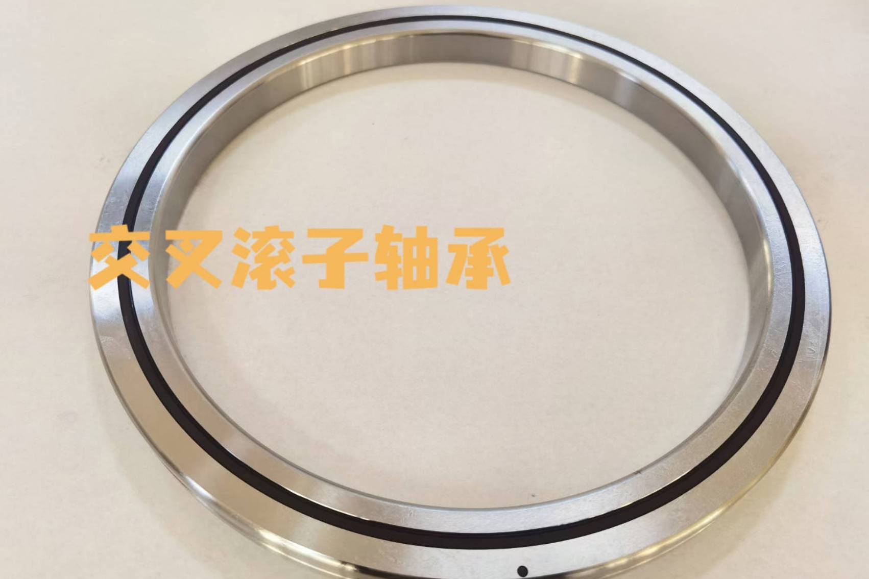 交叉滚子轴承的结构特点介绍_外圈_尺寸_整体