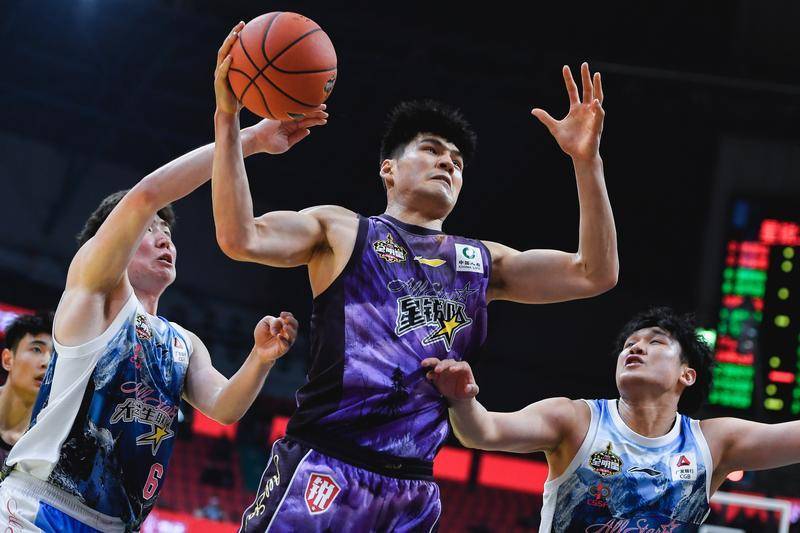 曝陈国豪接近转会广东宏远 超级B类合同最高550万