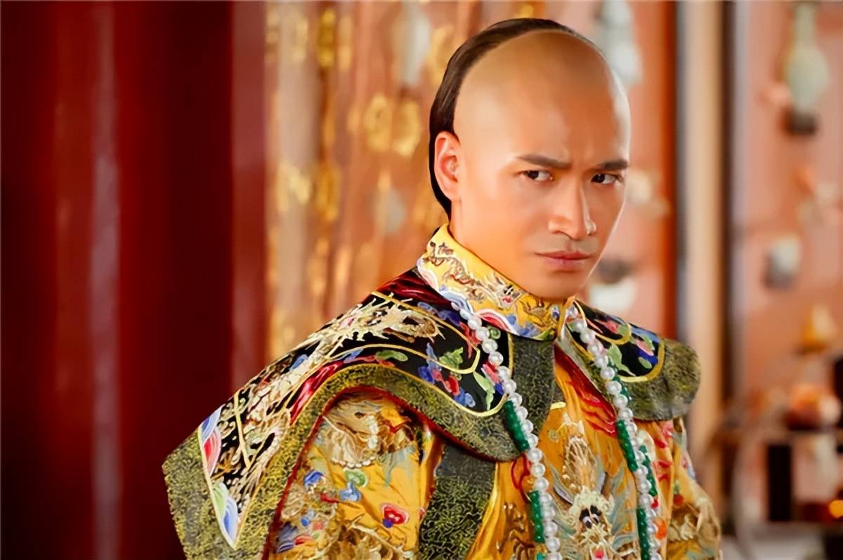 杨幂主演《宫锁心玉》:女主起初深爱四阿哥,但最后嫁给了八阿哥