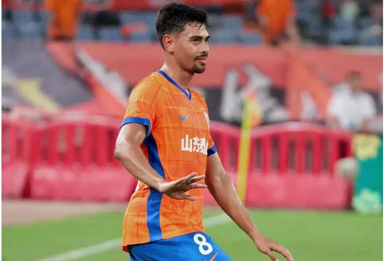 巴西外援马德鲁加 山东泰山 中超_马德鲁加畅谈中国行：很激烈！加盟泰山有深思熟虑